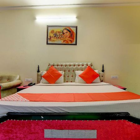 Oyo 3647 Hotel Rahul Palace ניו דלהי מראה חיצוני תמונה