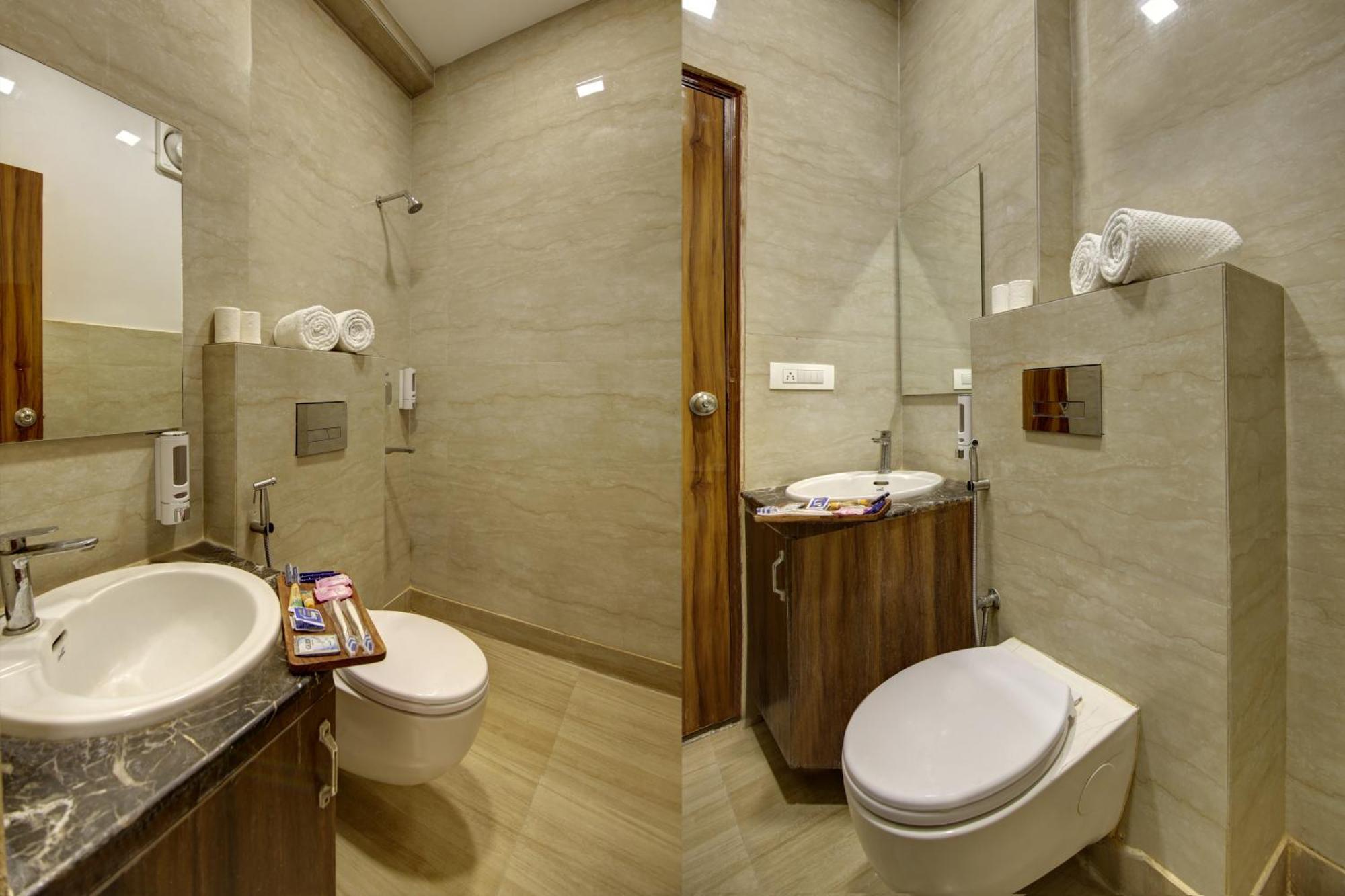 ניו דלהי Rahul Palace By Golden Tree Near Metro Station And Ajmal Khan Market מראה חיצוני תמונה